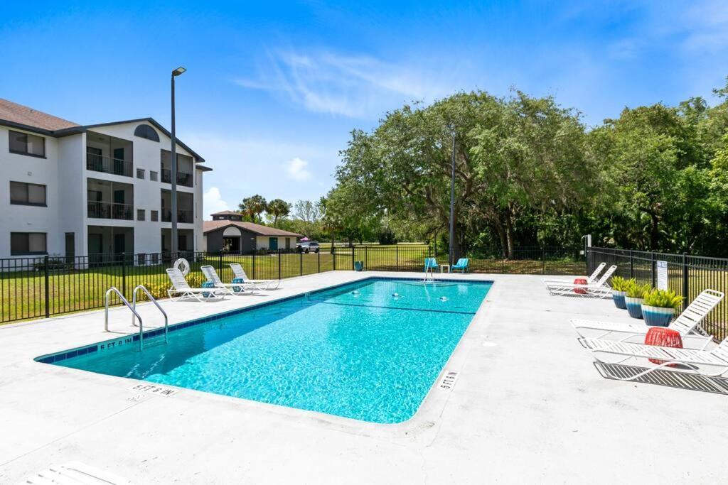 Oasis 203 - Symmetry & Serenity Titusville Kültér fotó